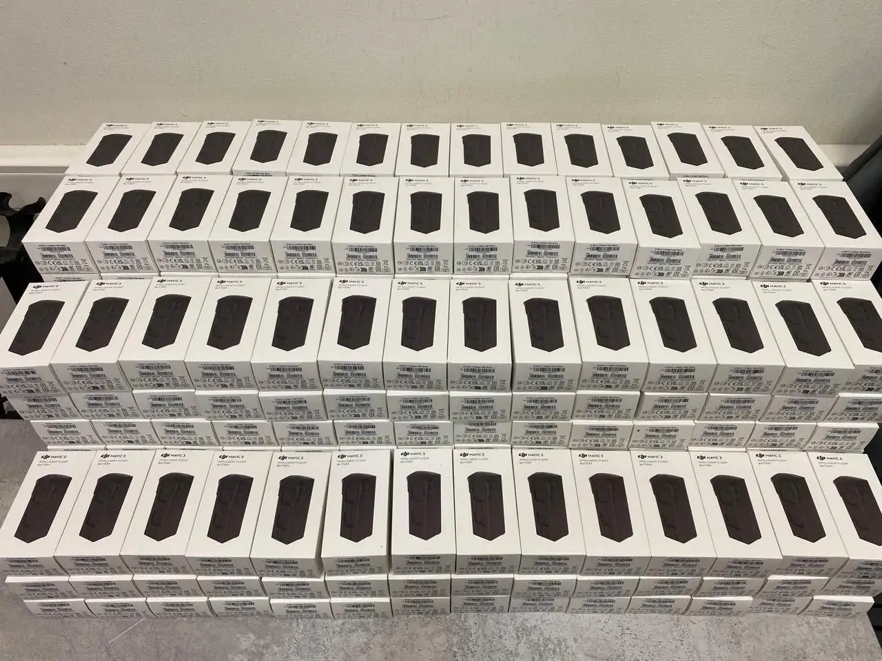 Радиостанции, Аккумулятор к Mavic 3, Инкубаторы - Электроника в Тюмень