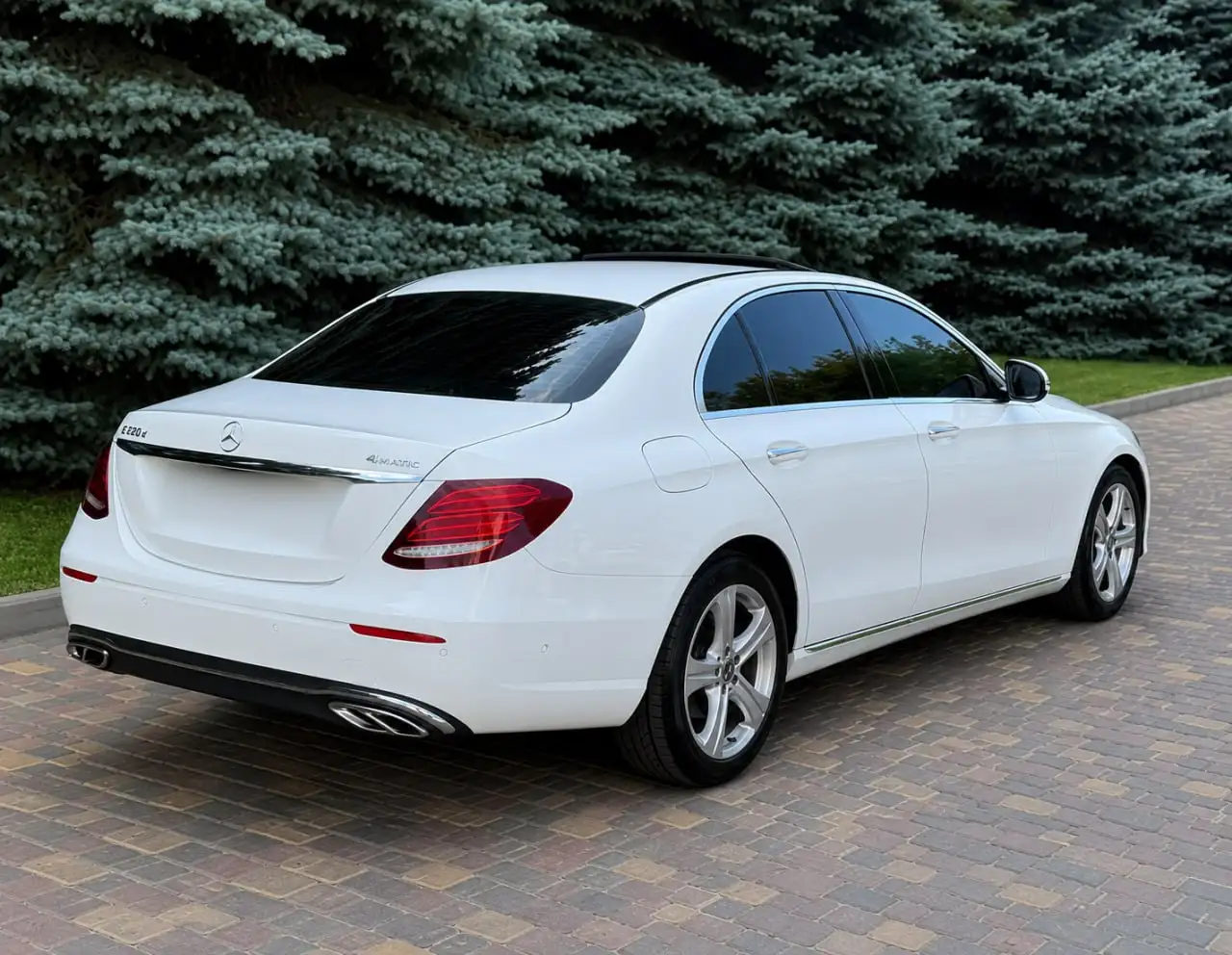 Mercedes-Benz E220d W213 2016 - Авто в Tyumen
