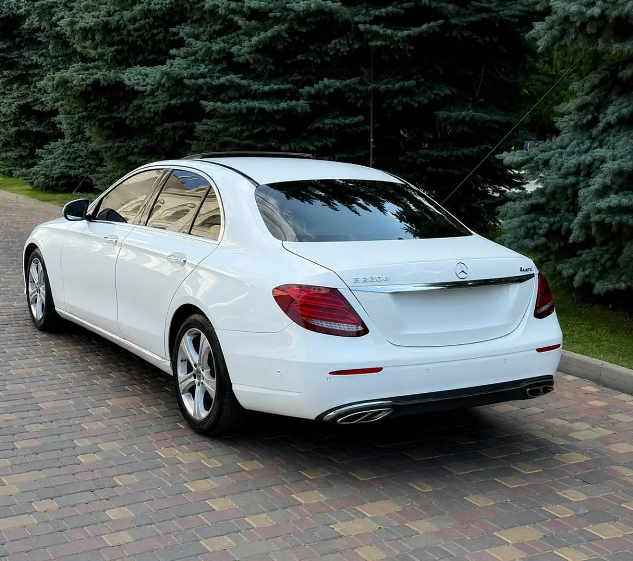 Mercedes-Benz E220d W213 2016 - Авто в Tyumen