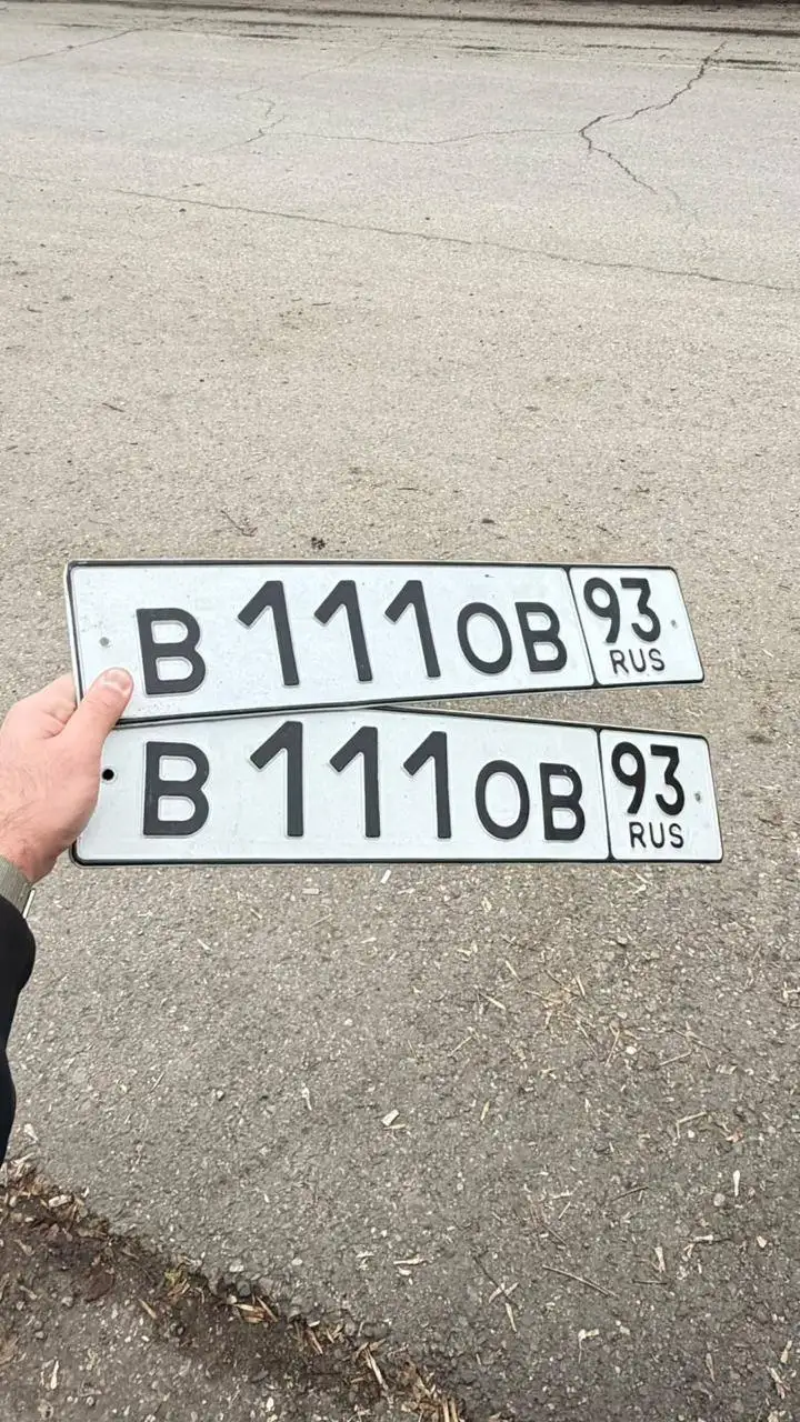 Продажа госномеров (2 шт.) - М333УР123, В1110В93 - Регистрационные номера (Госномера) в Краснодар