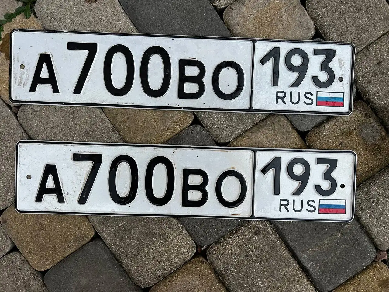 Продажа госномеров (2 шт.) - А700ВО, У700УХ93 - Автономер (Госномера) в Краснодар
