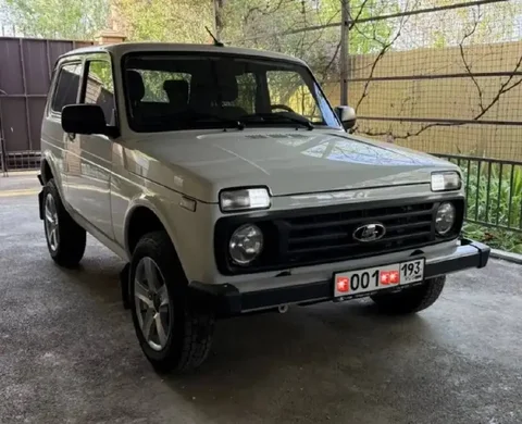 Нива 2025 года с номерами 001/193 - Автозвук в Неизвестно