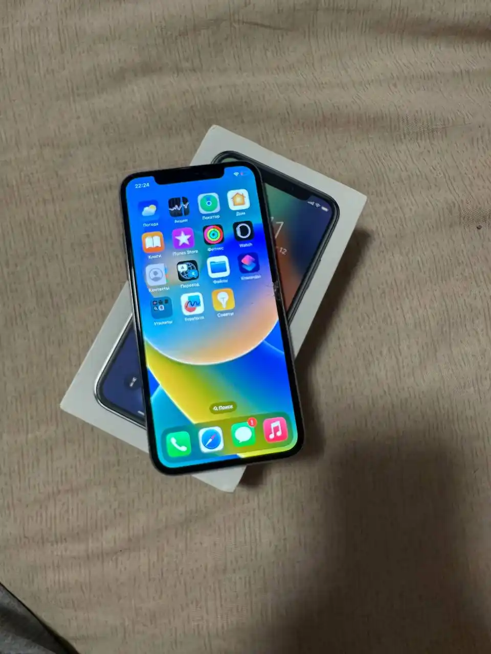 Продам айфон х и эпл вотч