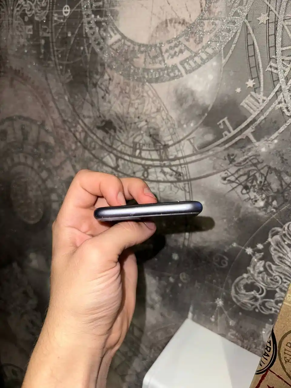 Продам Айфон 11 128 гб