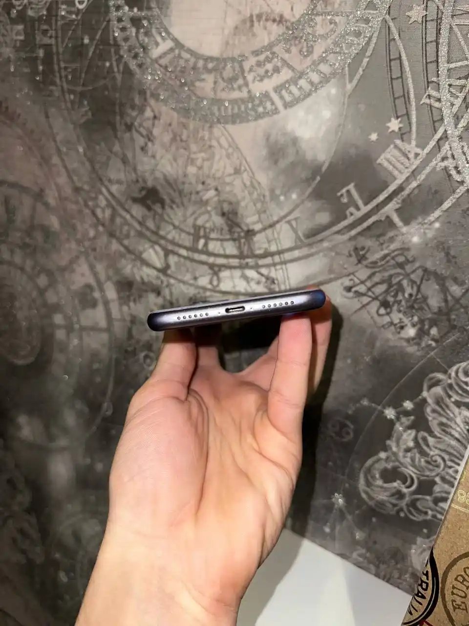 Продам Айфон 11 128 гб