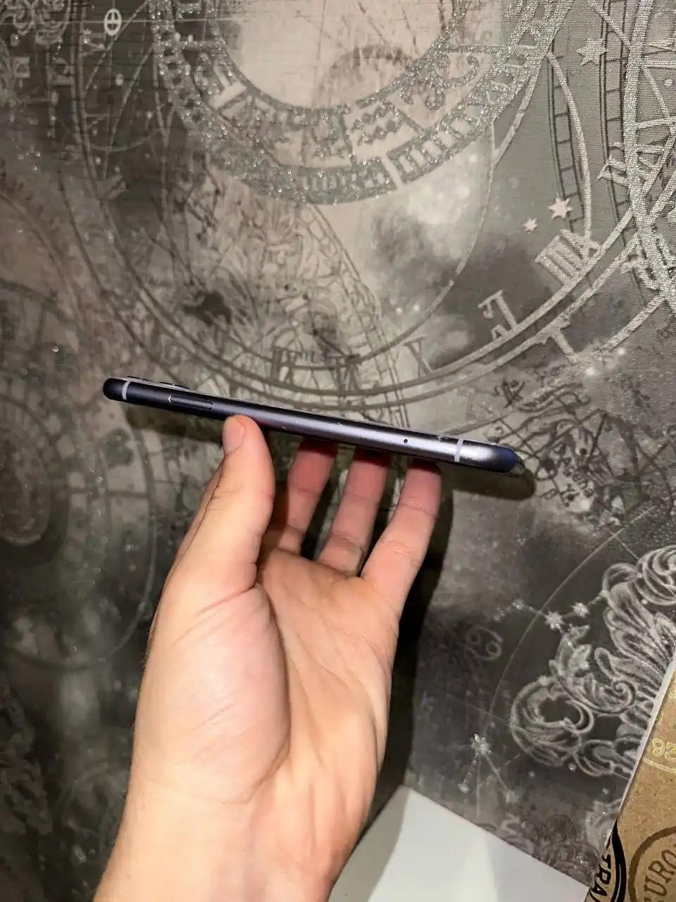 Продам Айфон 11 128 гб