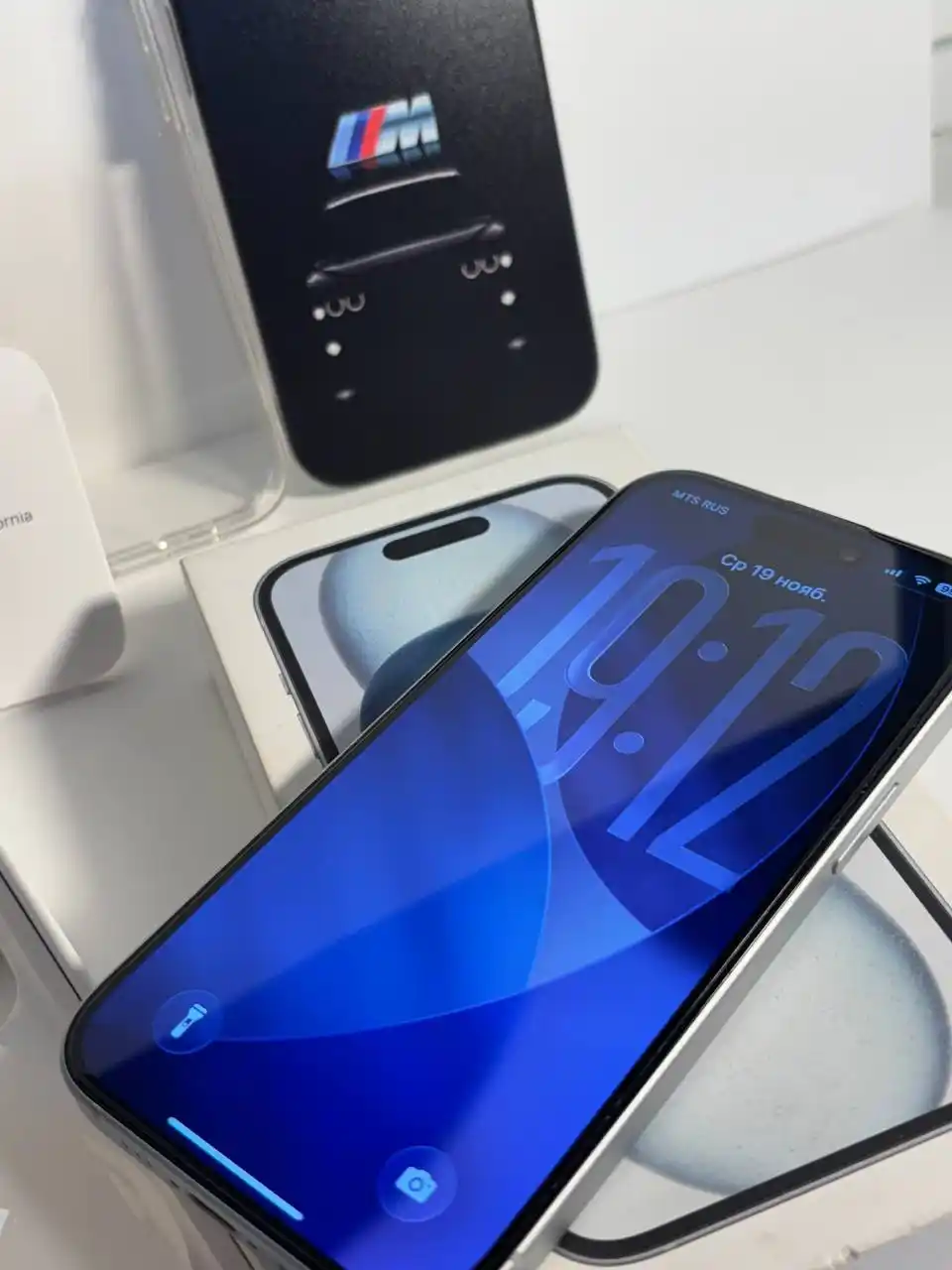 iPhone 15 голубой 128 ГБ