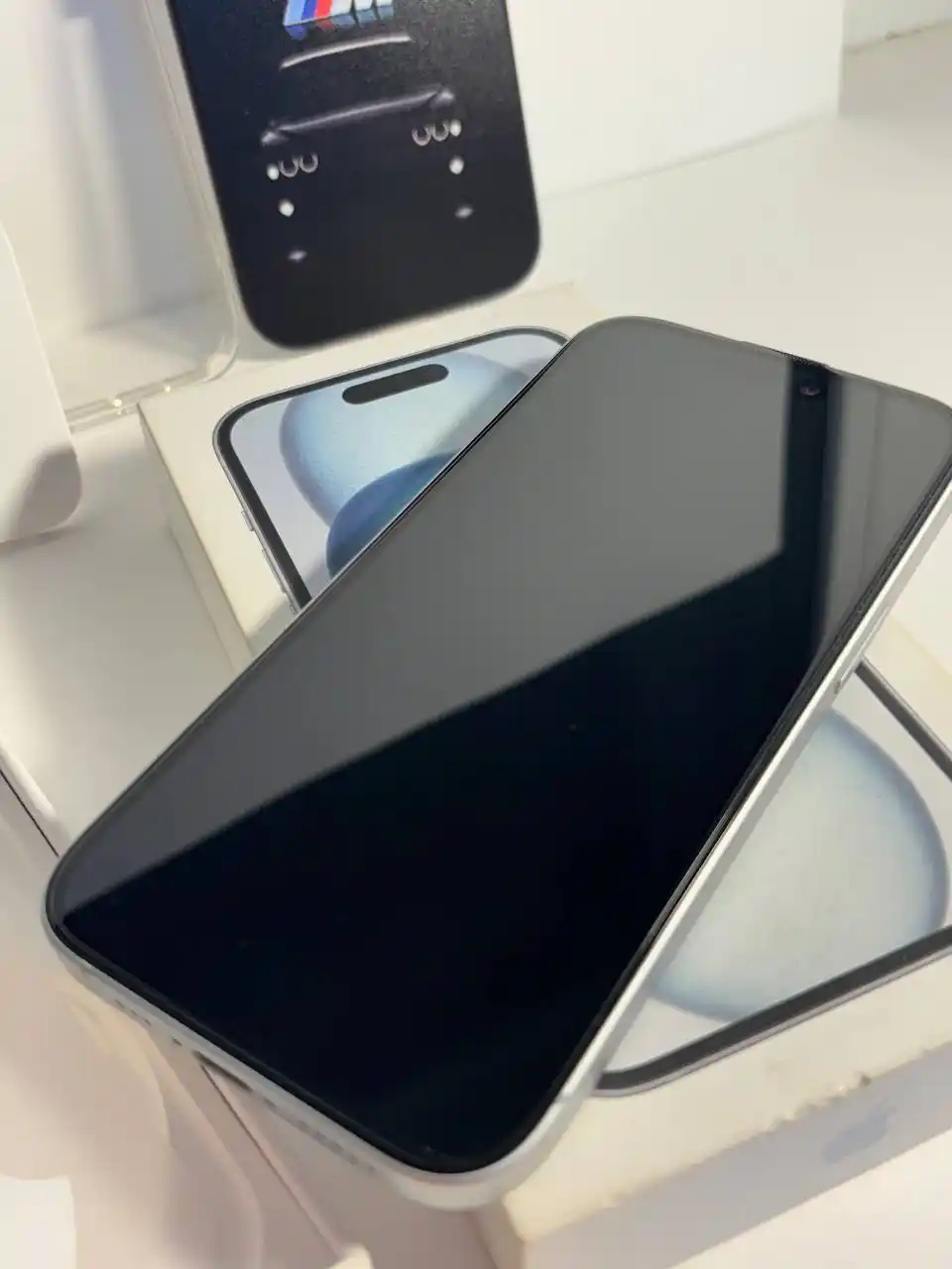 Продаю iPhone 15 голубой 128 ГБ