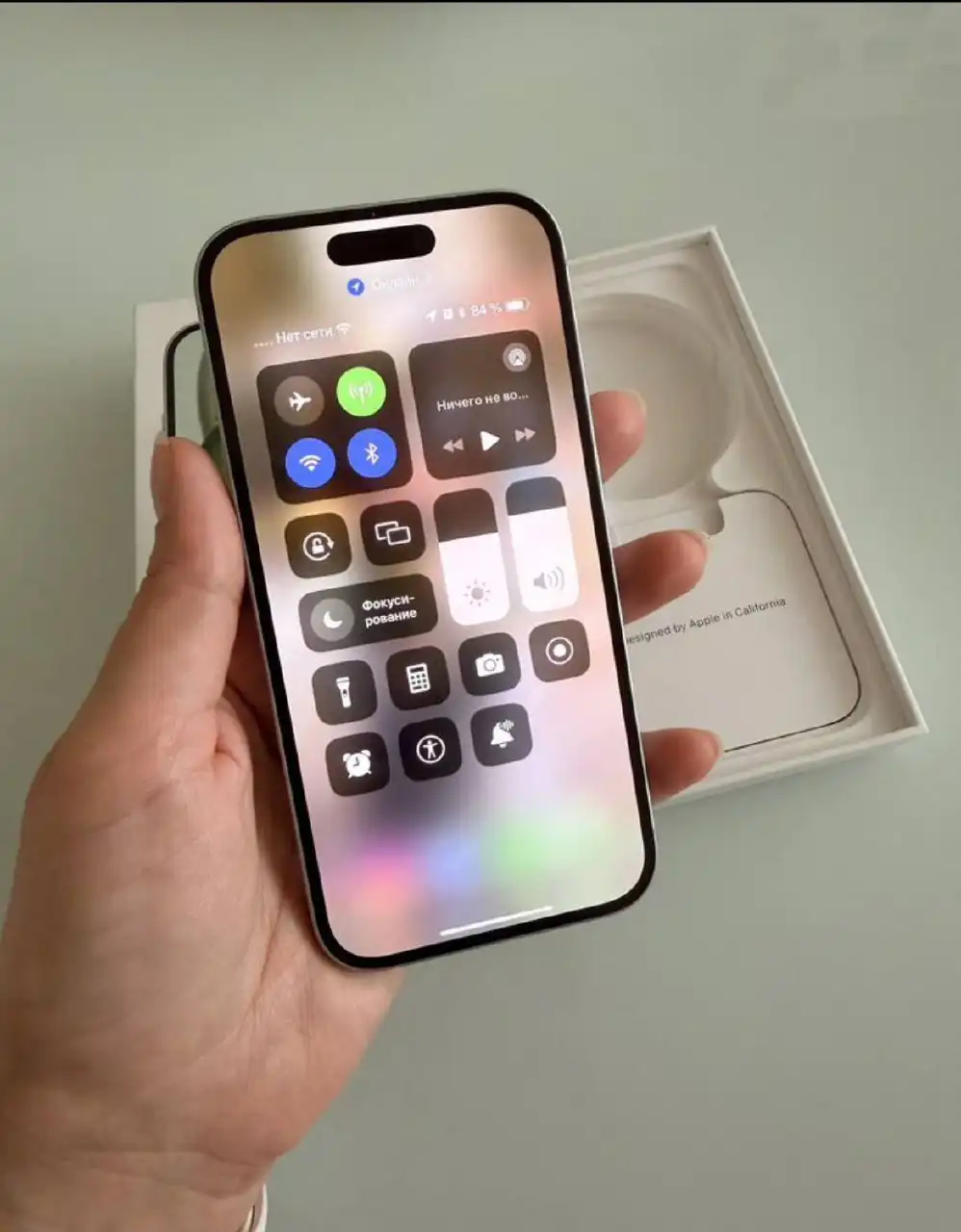 Продам IPhone 15 128