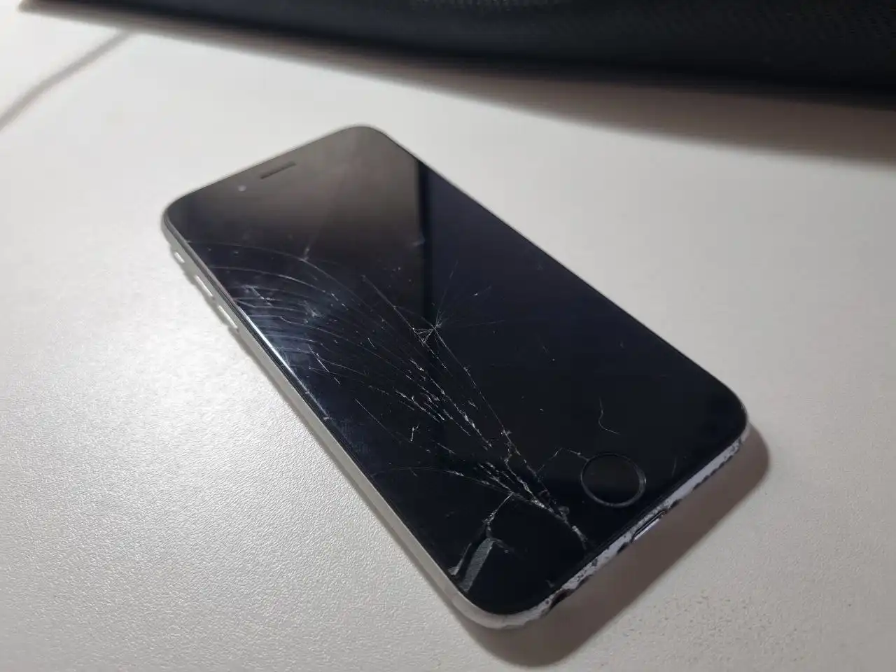 Продажа iPhone 6s и SE