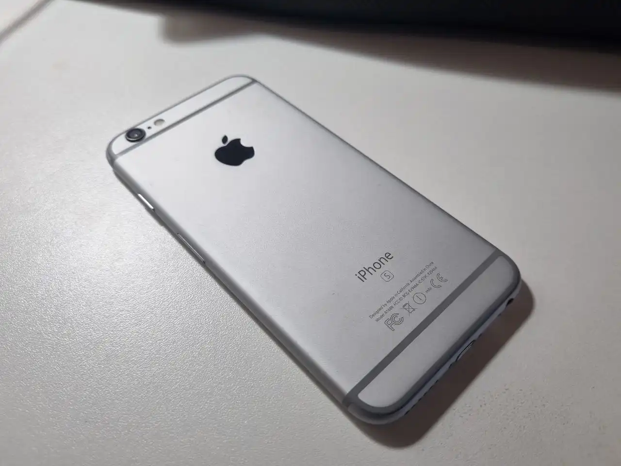 Продажа iPhone 6s и SE