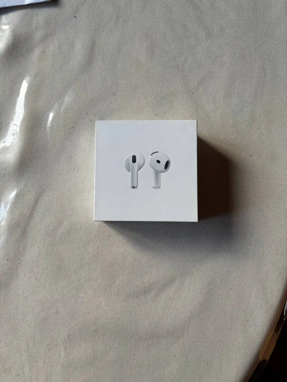 Продам AirPods 4