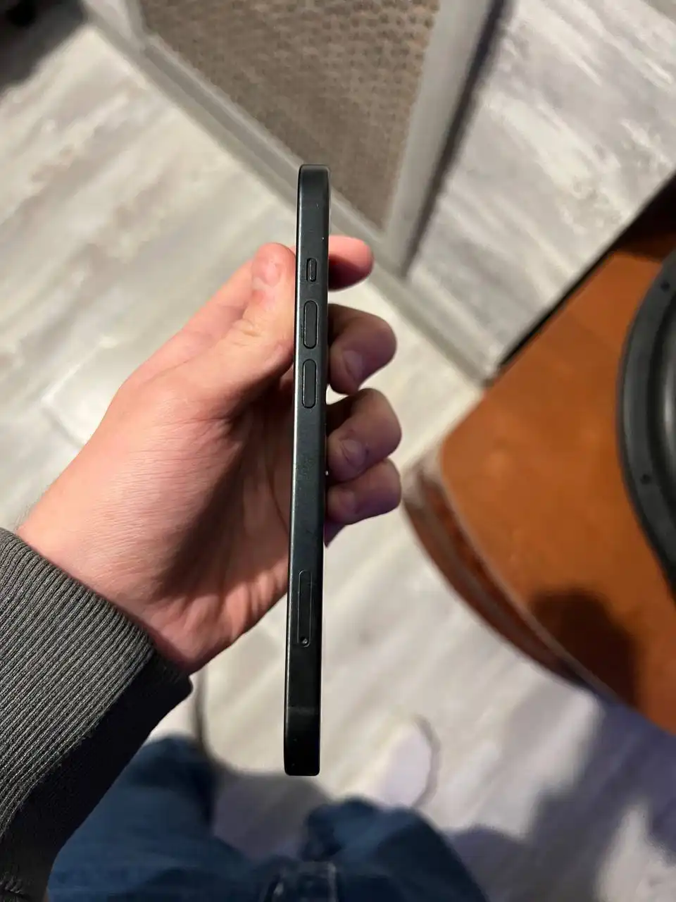 Продам айфон 15