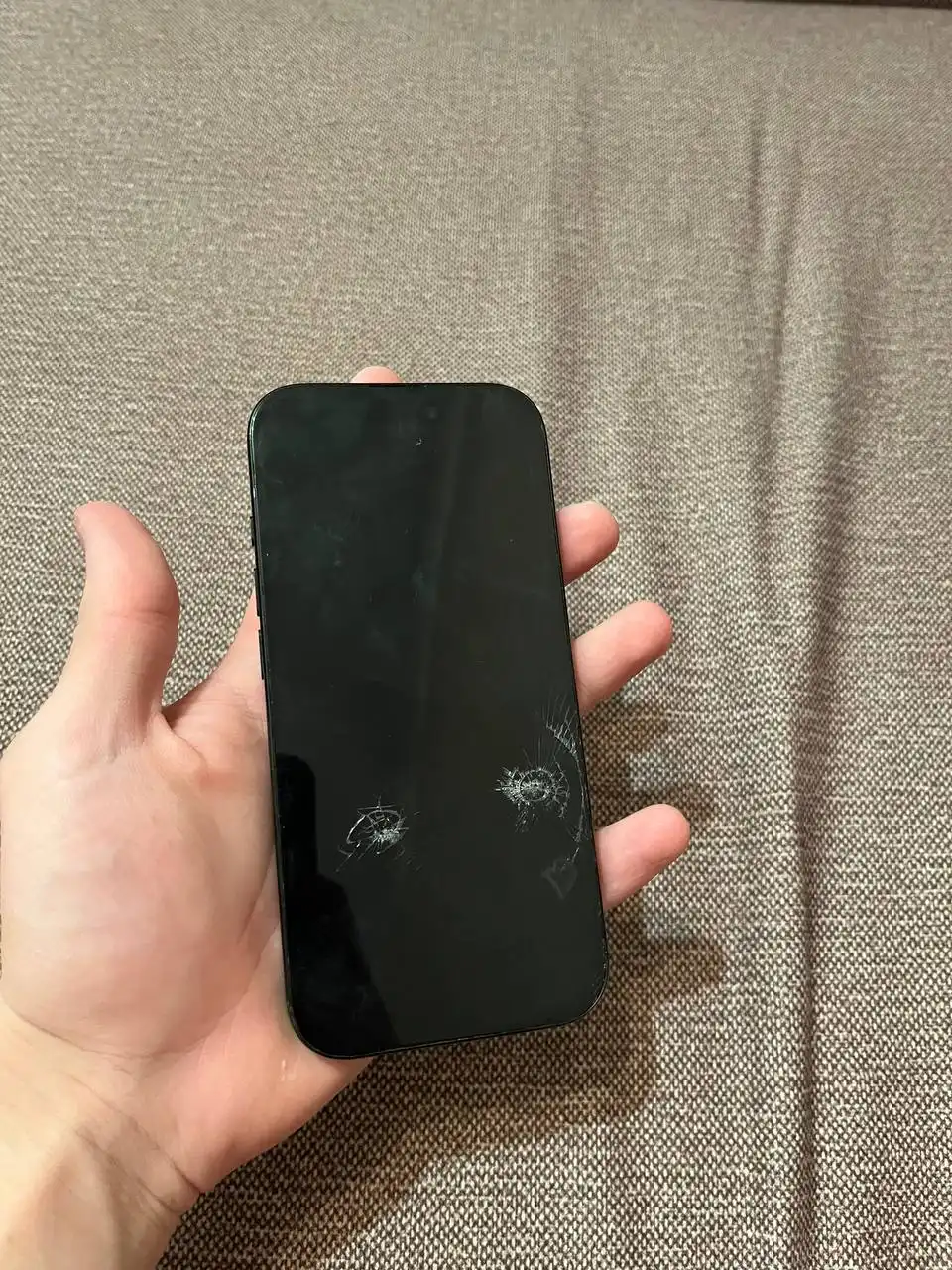 Продам айфон 16 про