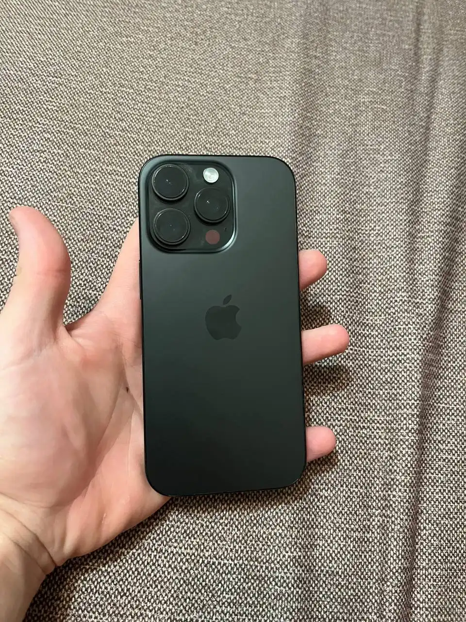 Продам айфон 16 про