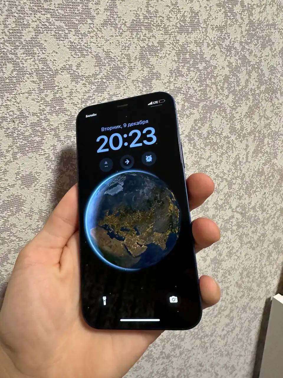 Продам iPhone 12 64GB в идеальном состоянии