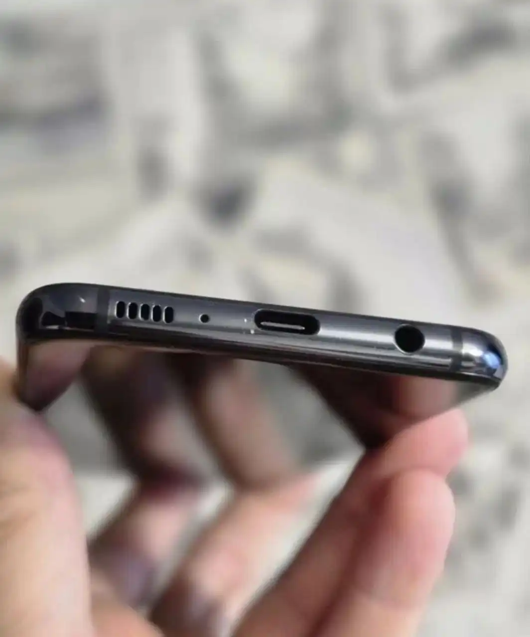 Продам/обменяю iPhone 6+128 ГБ с незначительными повреждениями