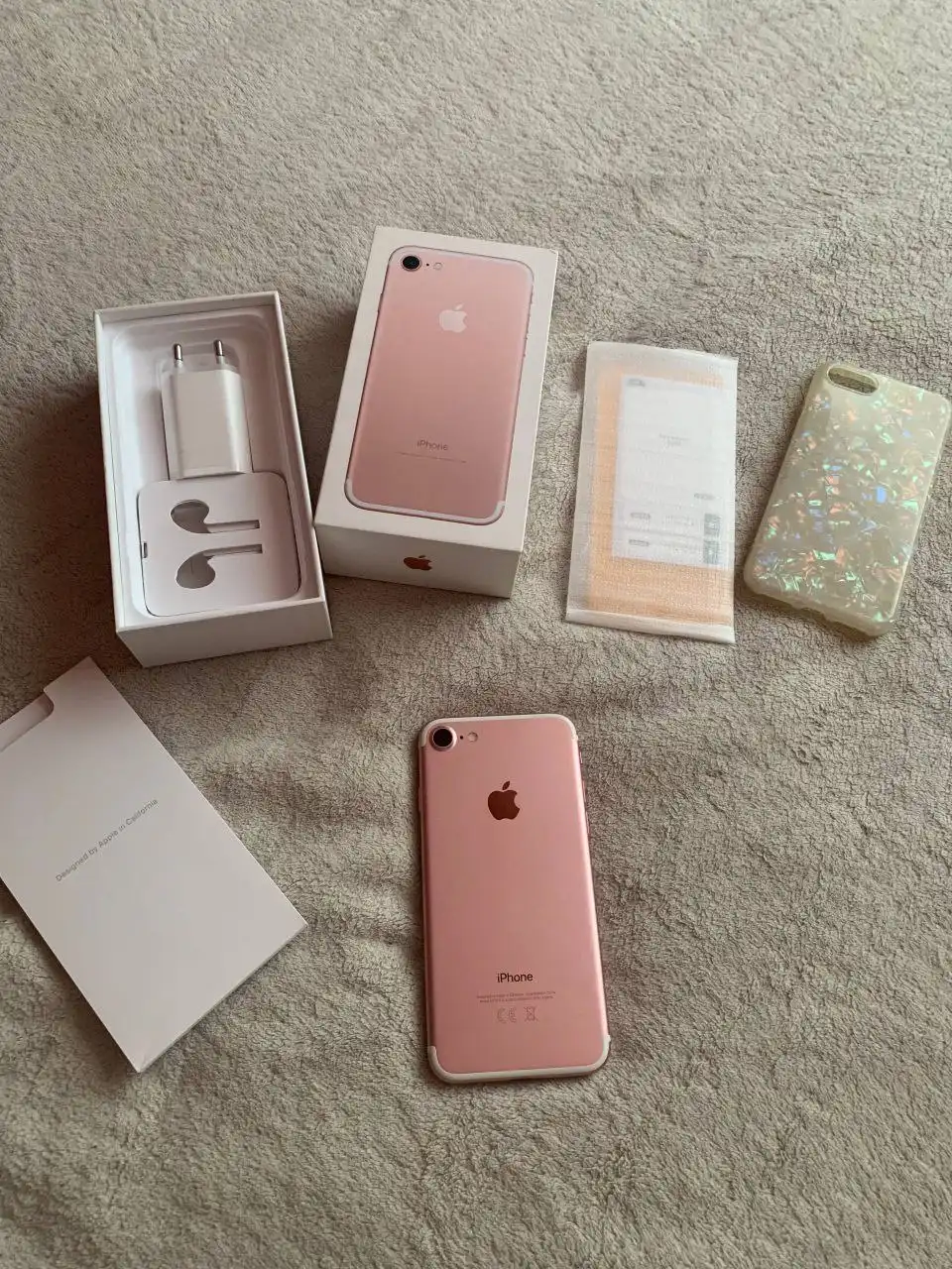 Продам iPhone 7 32 ГБ в идеальном состоянии