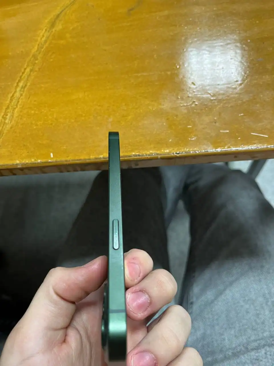 Продам iPhone 13 128 ГБ