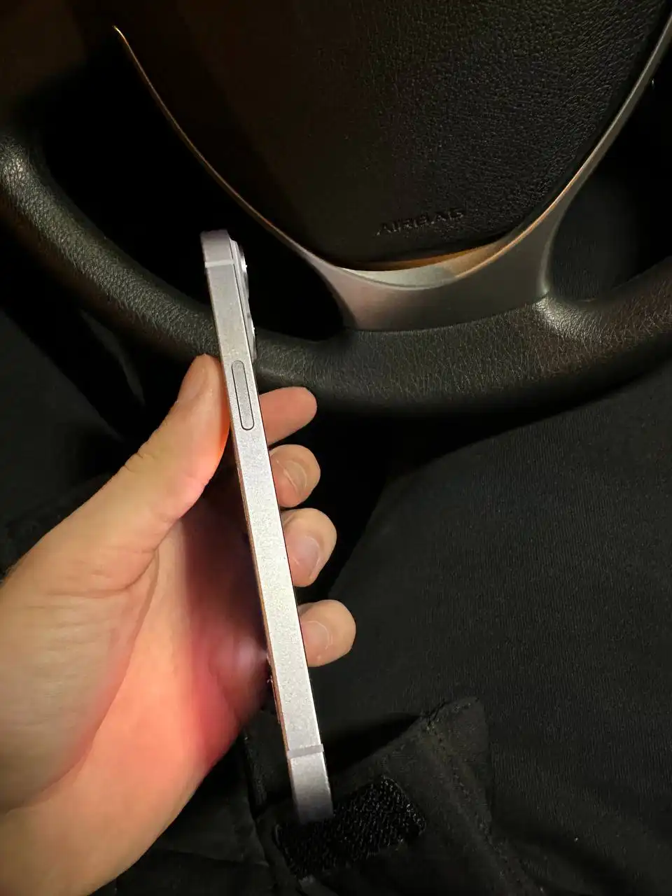 Продам или обменяю iPhone 14 128 ГБ