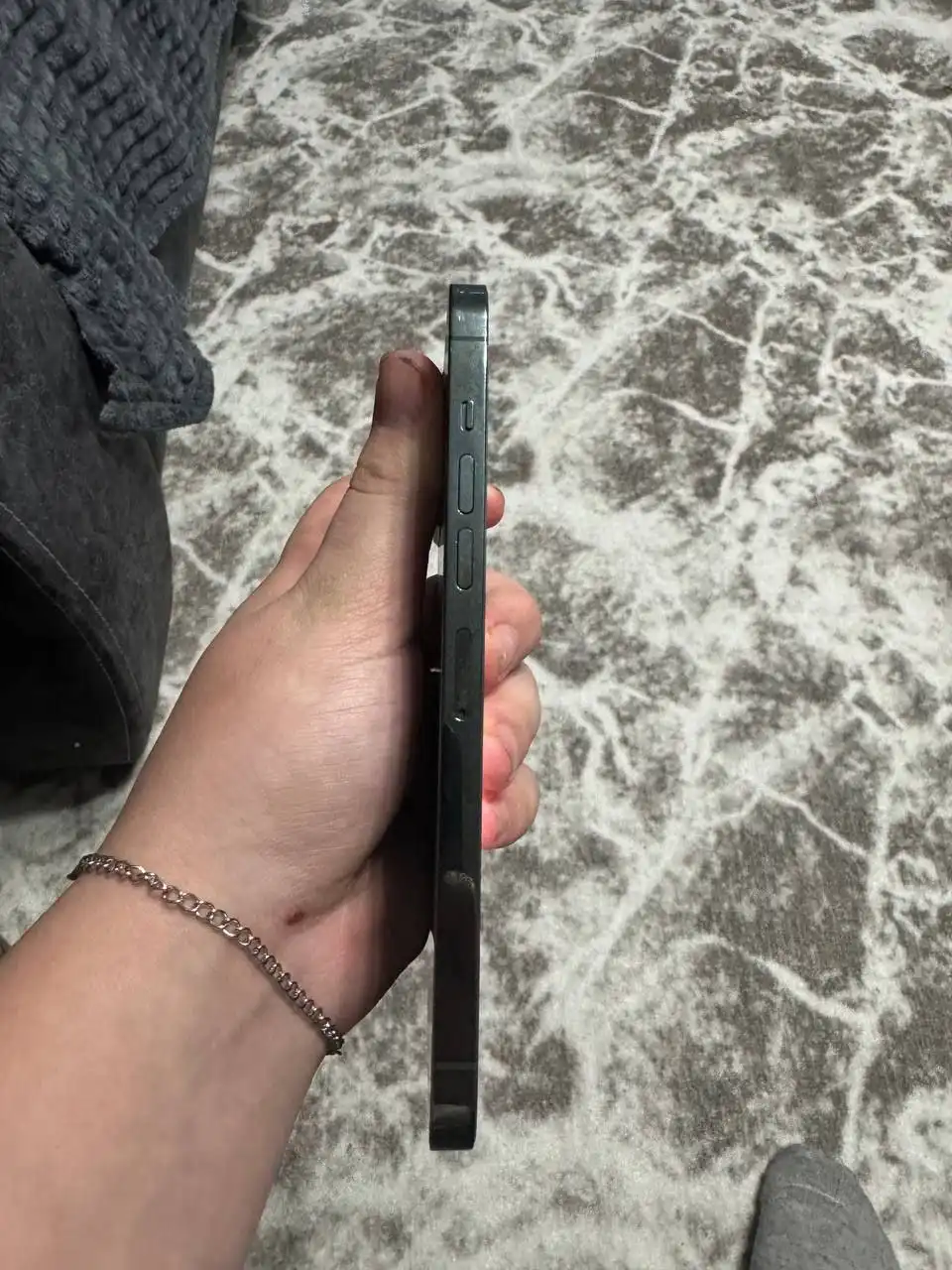 Продам iPhone 13 Pro Max