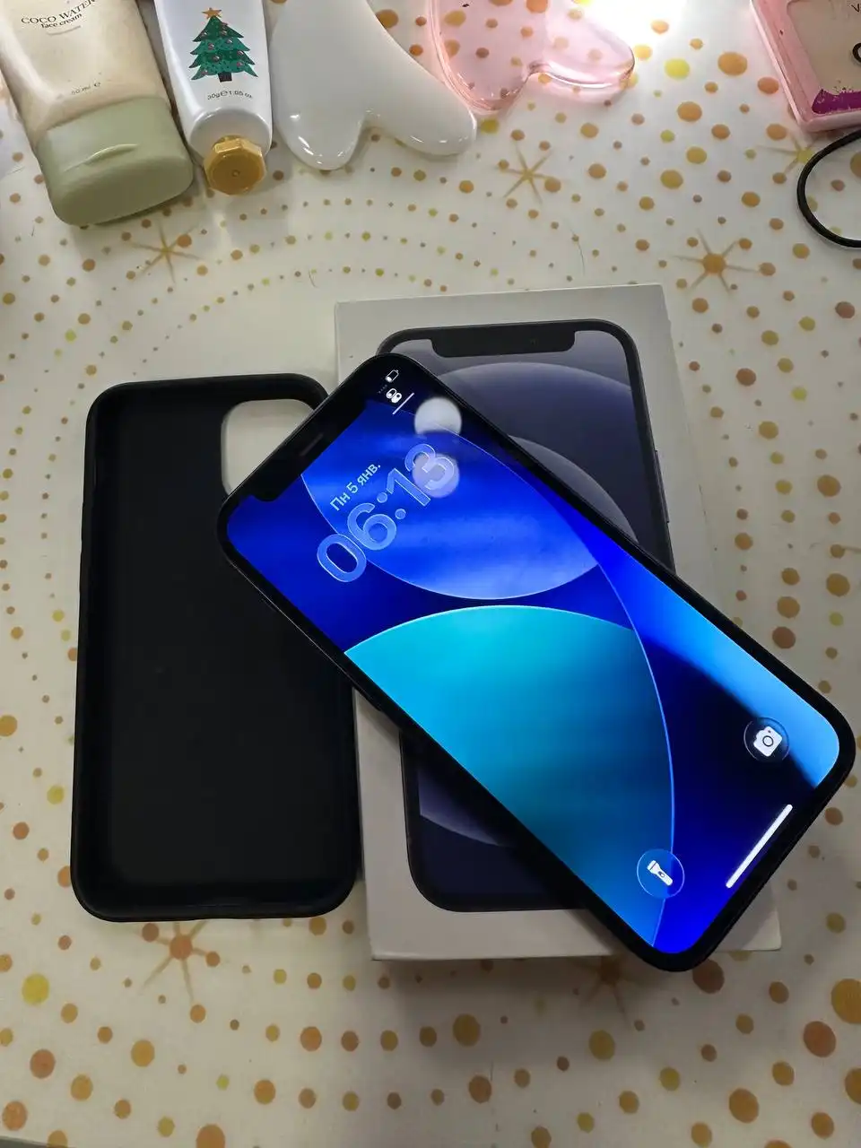 Продам iPhone 12 mini 64GB