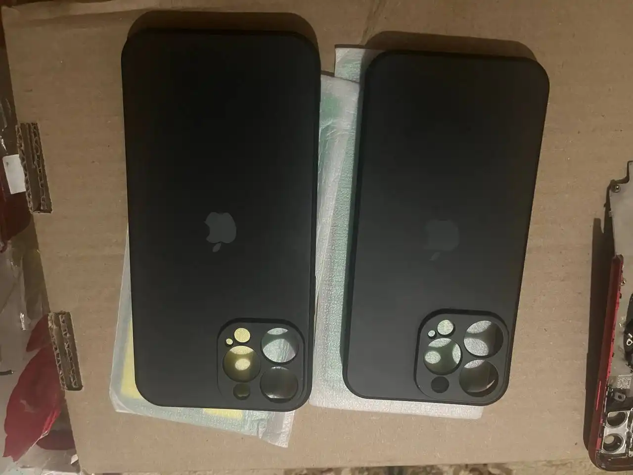 Корпус от iPhone XR и чехлы для iPhone 13