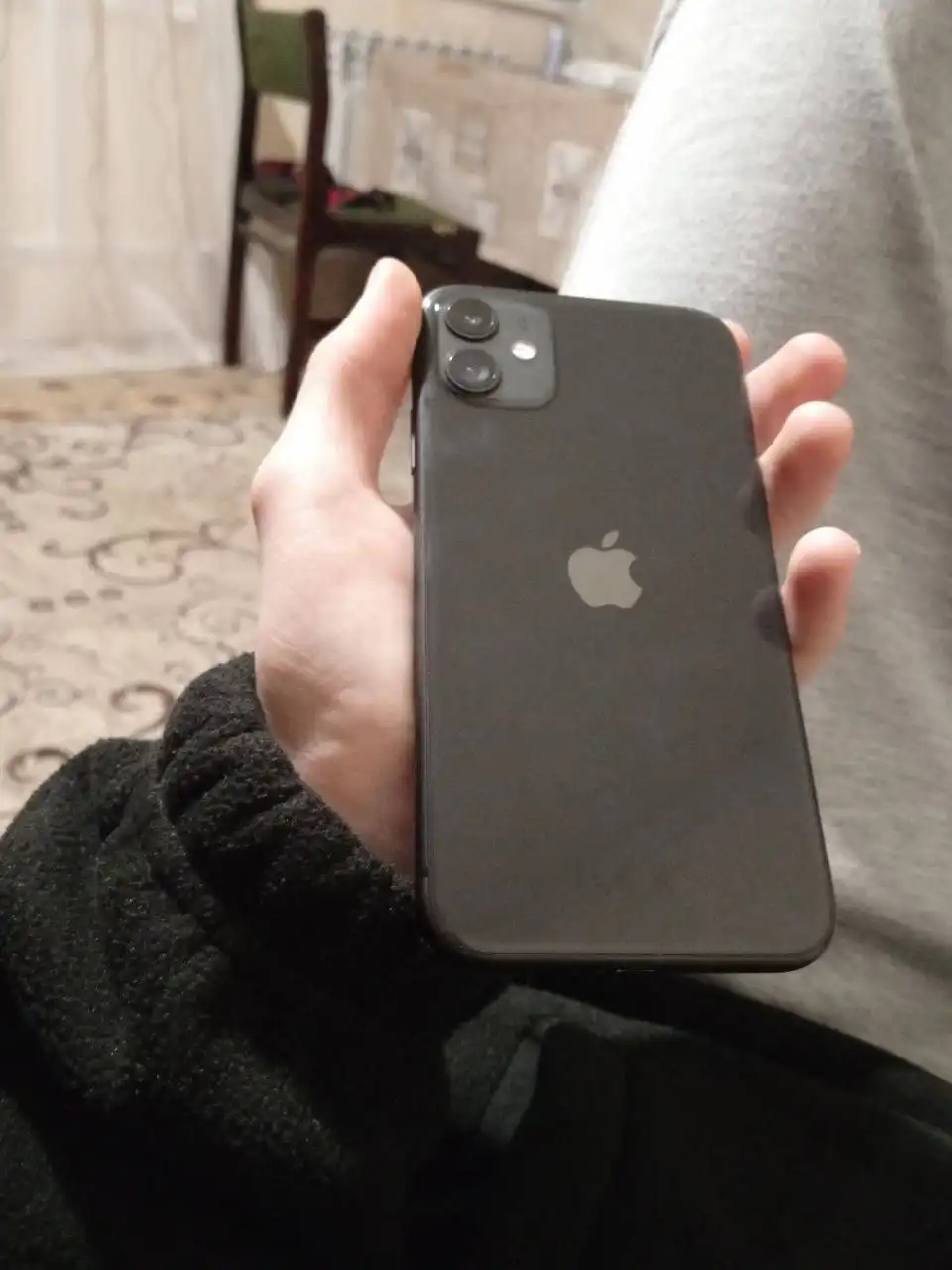 Apple iPhone 11 64 ГБ с гарантией
