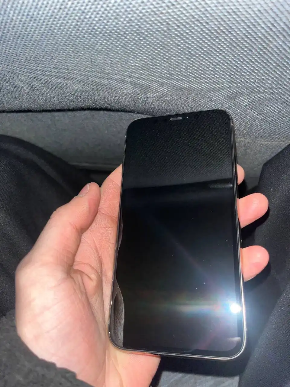 Продам iPhone 11 Pro Gold с замененным экраном
