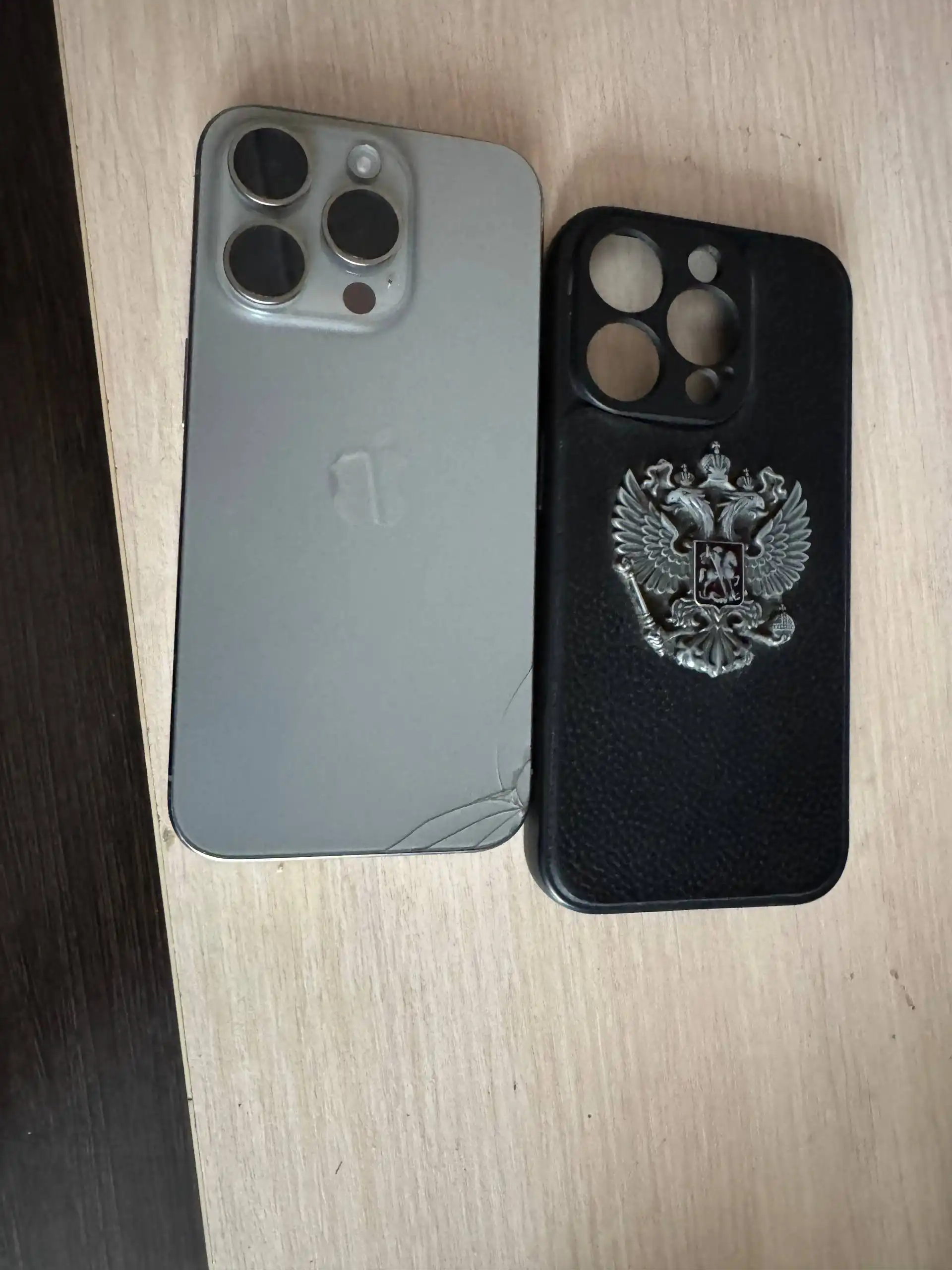 Продам iPhone 15 Pro 128 ГБ с повреждениями - Смартфоны и телефоны (Электроника) в Саранск