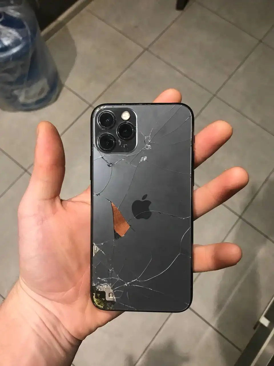 Apple iPhone 11 с неработающим экраном - Смартфоны (Электроника) в Саранск