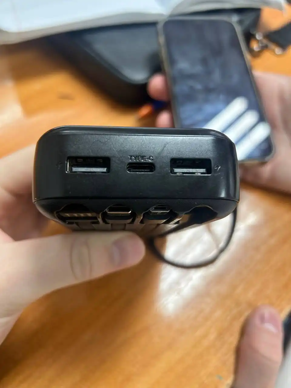 Продам поворбанк в хорошем состоянии - Портативные зарядные устройства (Электроника) в Саранск