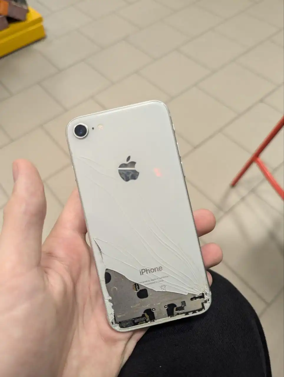 Продам iPhone 8 - Смартфоны (Электроника) в Саранск