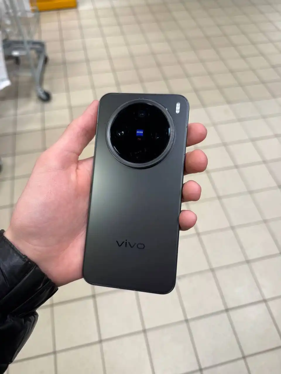 Продам Vivo X200 Pro Mini 256 ГБ - Смартфоны и телефоны (Электроника) в Саранск