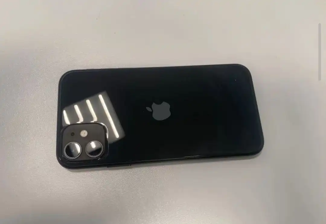 Продам iPhone 11 в хорошем состоянии - Смартфоны и телефоны (Электроника) в Саранск