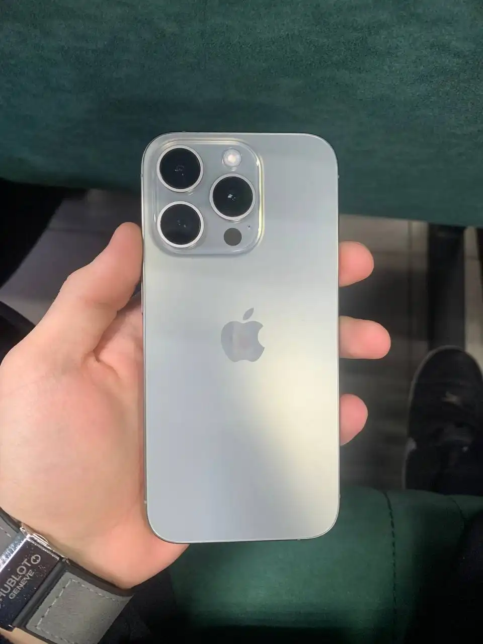 Продам iPhone 15 Pro с заменённым дисплеем - Телефоны (Электроника) в Саранск