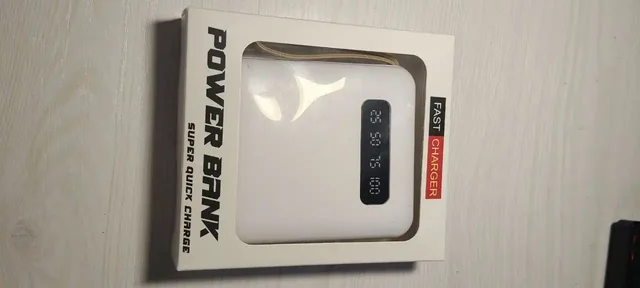 Повербанк 10000 мАч почти новый - Смартфоны и планшеты в Саранск