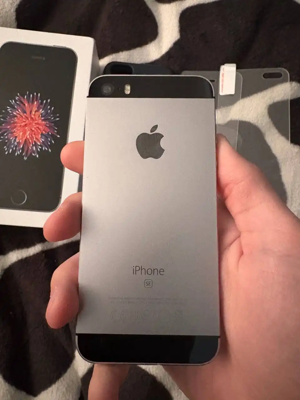 Продам iPhone SE 32GB - Смартфоны (Электроника) в Саранск