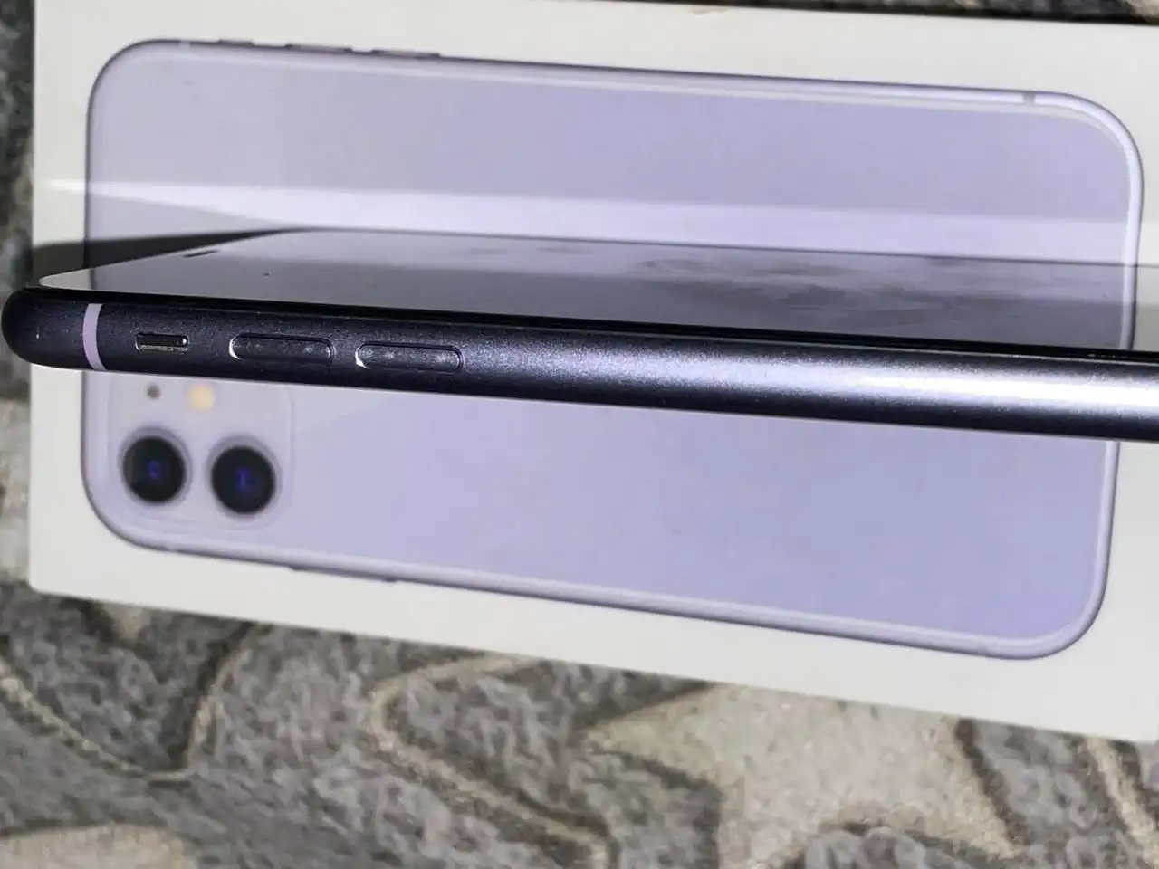 Продам iPhone 11 64GB с аксессуарами - Смартфоны (Электроника) в Саранск