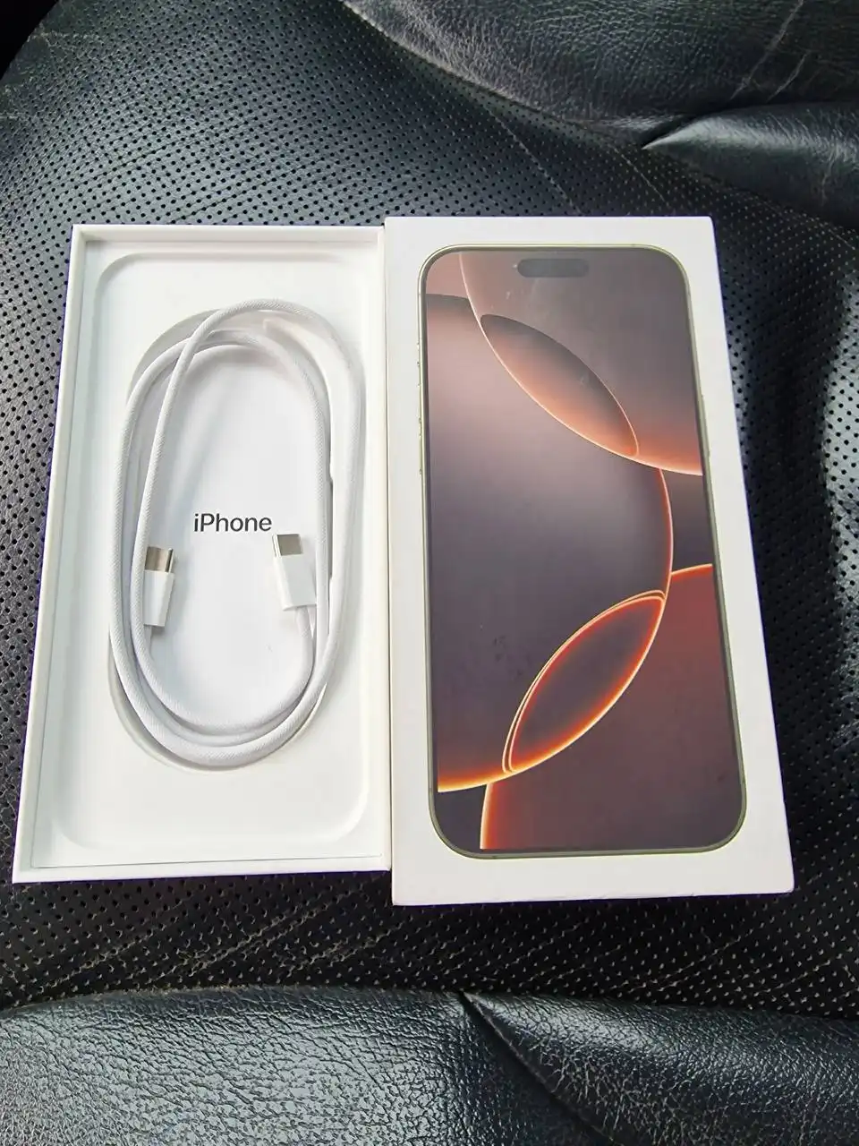 iPhone 16 Pro Max 256GB в отличном состоянии - Смартфоны и телефоны (Электроника) в Саранск