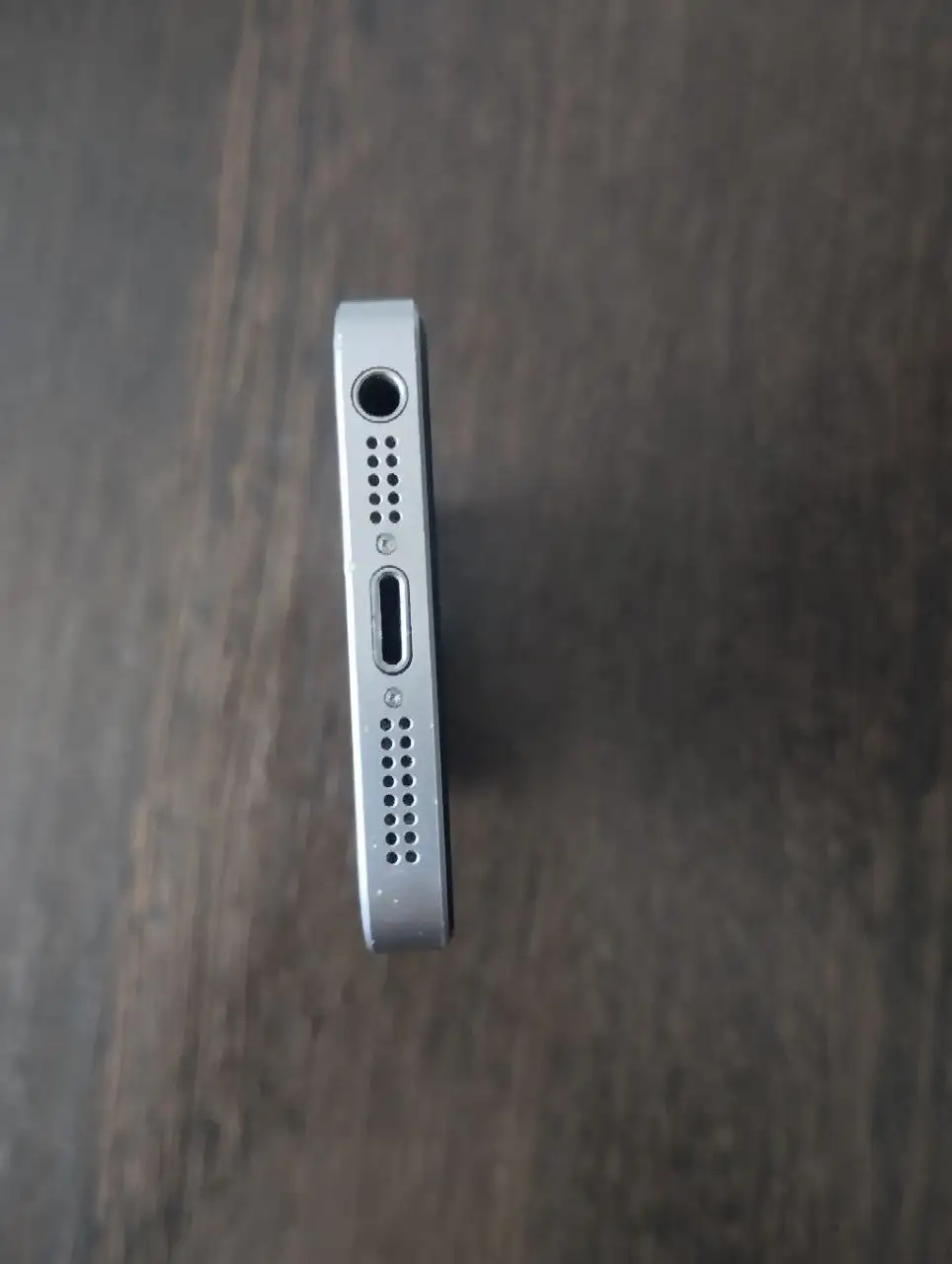 Продам iPhone SE 2016 32 ГБ серебристый - Смартфоны (Электроника) в Саранск