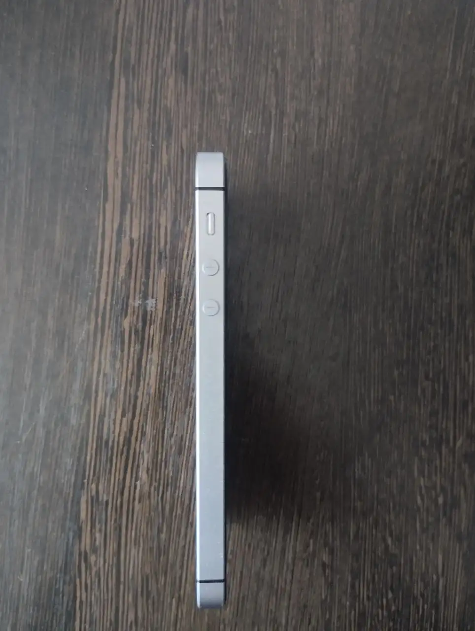 Продам iPhone SE 2016 32 ГБ серебристый - Смартфоны (Электроника) в Саранск