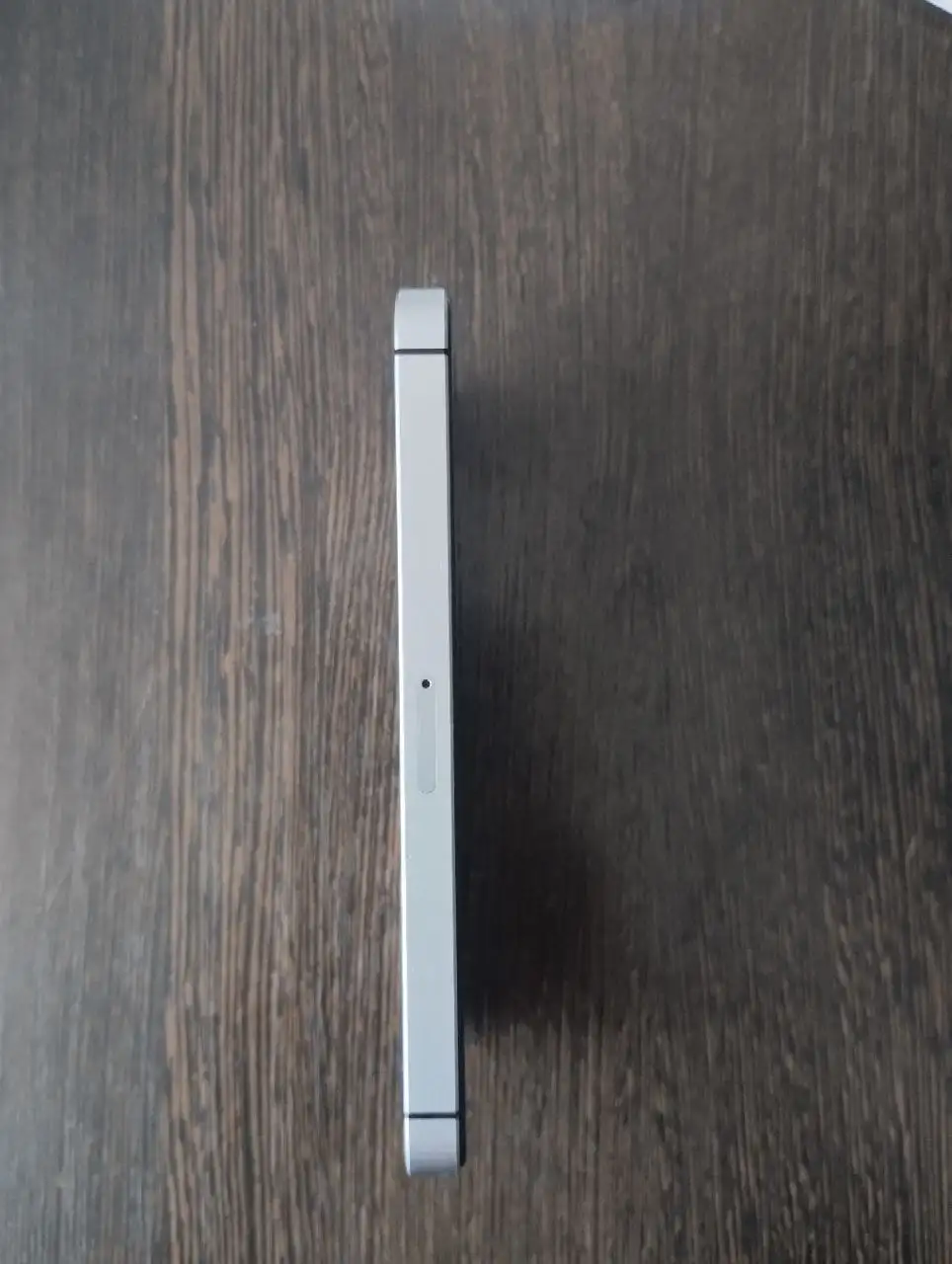 Продам iPhone SE 2016 32 ГБ серебристый - Смартфоны (Электроника) в Саранск