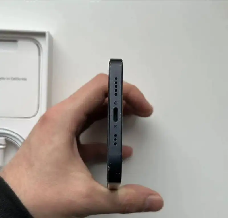 iPhone 12 128 ГБ чёрный с заменённым аккумулятором - Смартфоны (Электроника) в Саранск