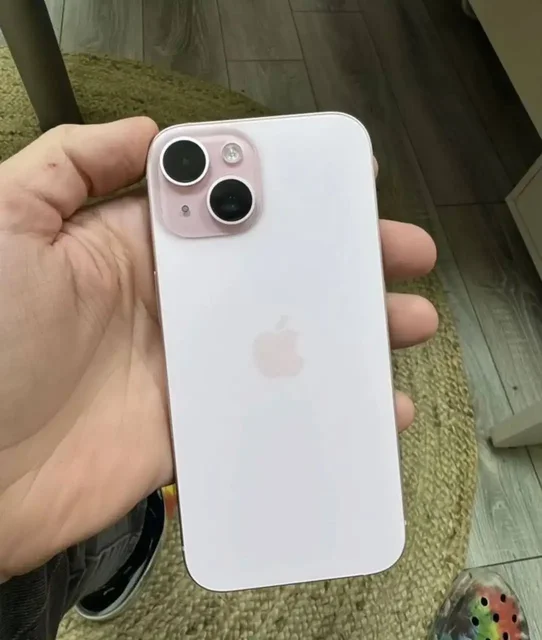 iPhone 15 128 ГБ в идеальном состоянии - Смартфоны в Саранск