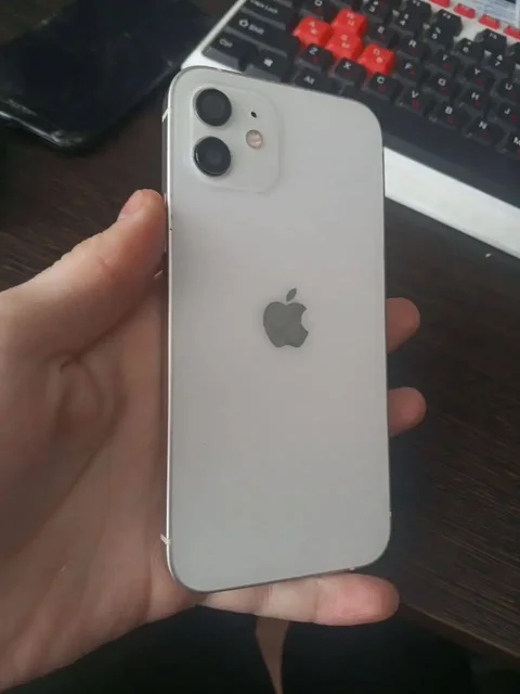 iPhone 12 128 ГБ после замены аккумулятора и дисплея - Электроника в Саранск