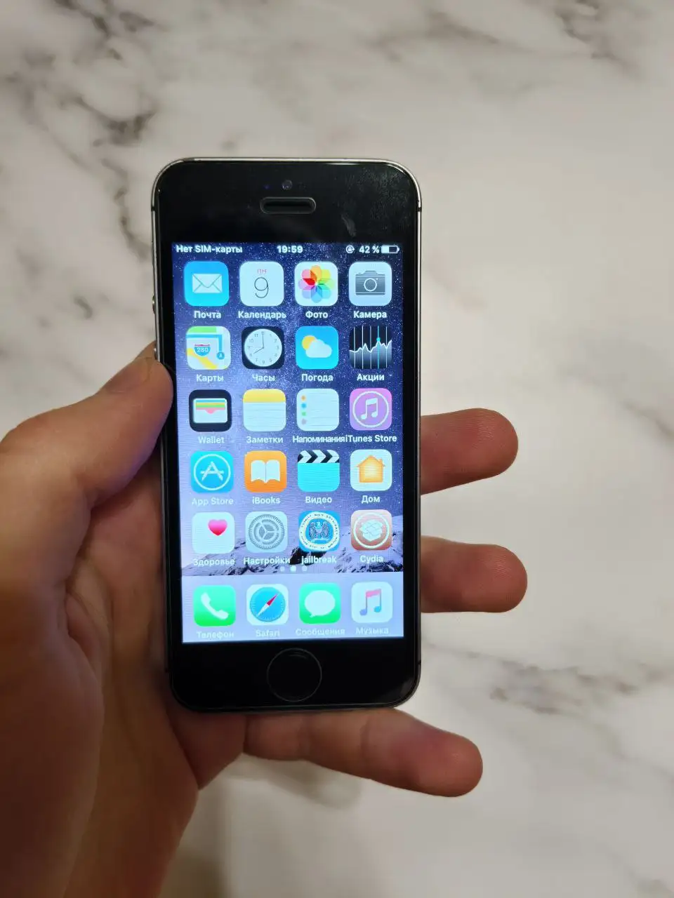 iPhone 5s 16GB на iOS 10 с джейлбрейком - Смартфоны (Электроника) в Саранск