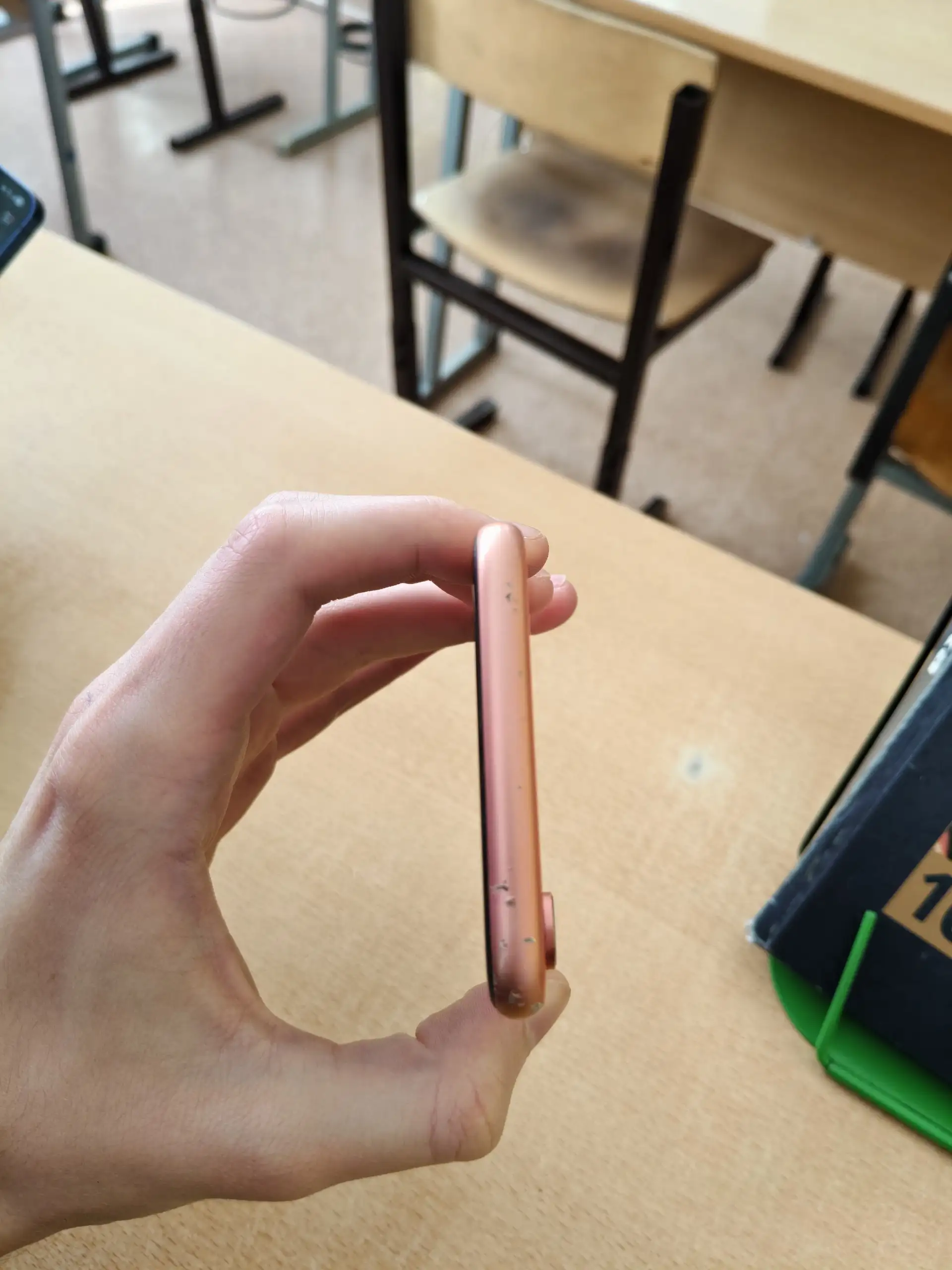 Продажа iPhone Xr 64 ГБ с повреждениями - Смартфоны (Электроника) в Саранск