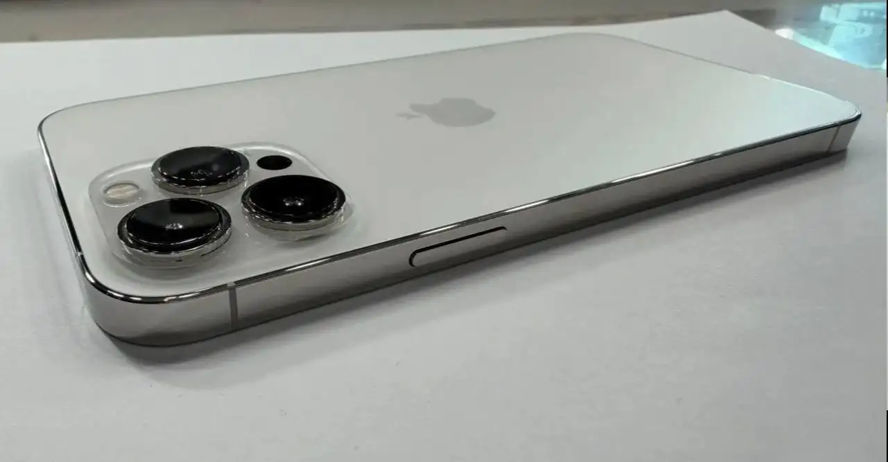 iPhone 13 Pro Max 256gb в идеальном состоянии с новым аккумулятором - Смартфоны (Электроника) в Саранск