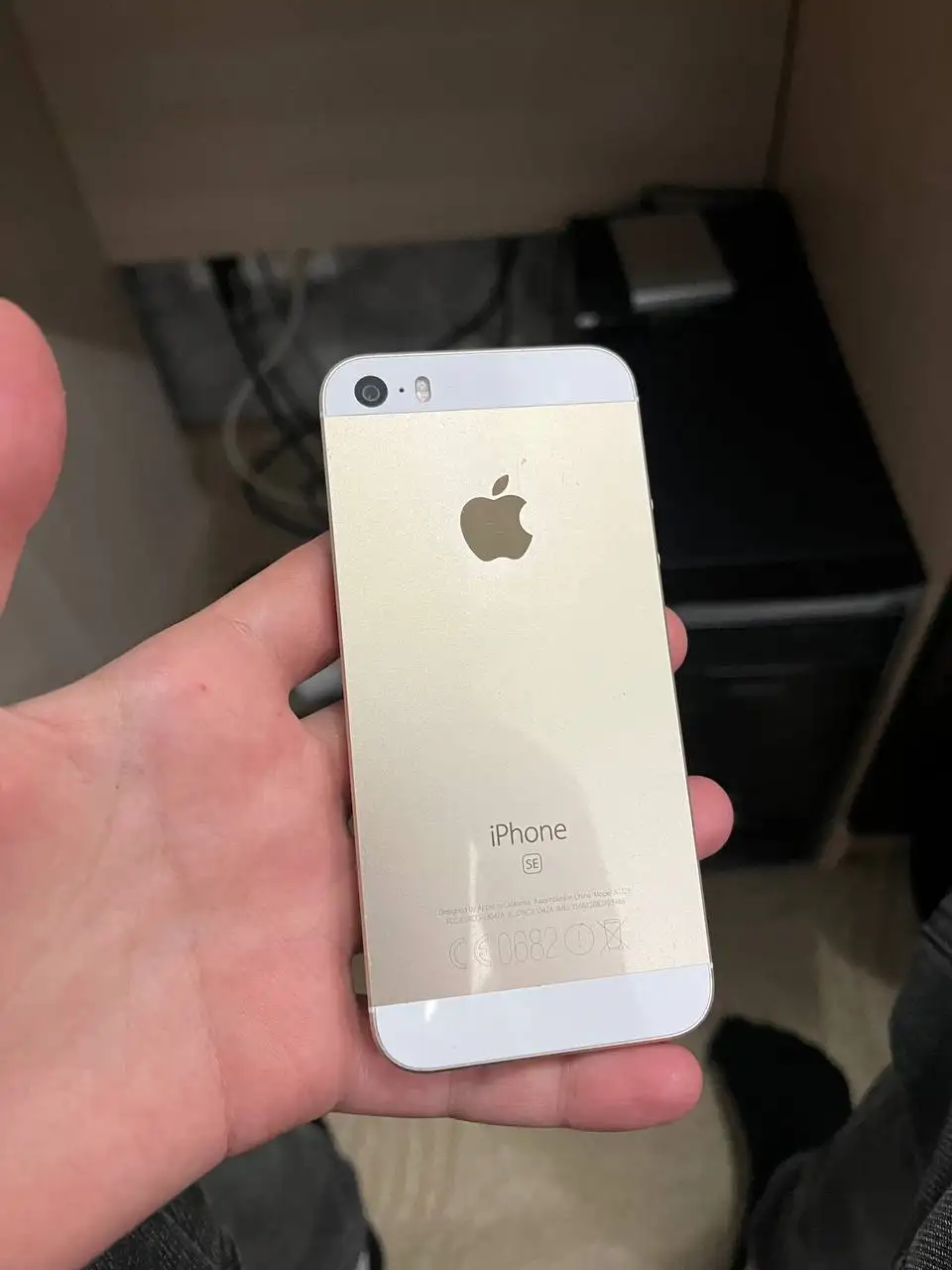 iPhone SE 2016 с отпечатком и новым аккумулятором - Смартфоны (Электроника) в Саранск